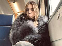 BrigetteLaurie - female with brown hair webcam at xLoveCam