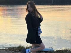 BrigetteLaurie - female with brown hair webcam at xLoveCam