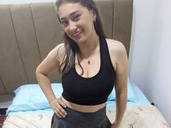 Briitany - female webcam at xLoveCam