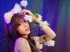 BritanyWilly - shemale with brown hair and  small tits webcam at xLoveCam