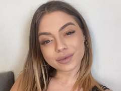 BritnyDesire from xLoveCam