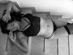 BronaSexy - female with black hair webcam at xLoveCam