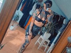 BrownieyQueen-hot - female with brown hair webcam at xLoveCam