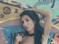 xBrunetteGirl from xLoveCam