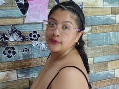 BrunetteLiaSex - female webcam at xLoveCam