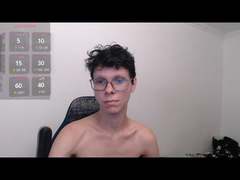 BryaMado from xLoveCam