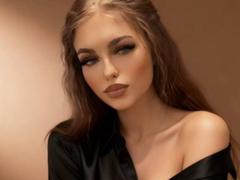 BryannaCrecelius - female with brown hair and  big tits webcam at xLoveCam