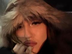 BuenaPontbriand - blond female webcam at xLoveCam