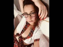 Bunny-Young - blond female webcam at xLoveCam