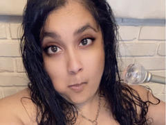 BustyBabe69 from xLoveCam
