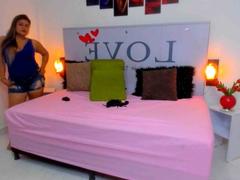 CaandyFoox - female with brown hair and  small tits webcam at xLoveCam