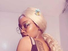 CalinTrois - blond female webcam at xLoveCam