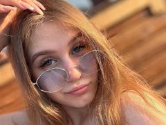 CameliaKorman - female webcam at xLoveCam