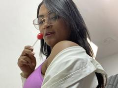 CameronJones - female with brown hair and  big tits webcam at ImLive