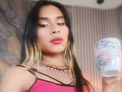 CamerunaAndDamian - shemale with black hair webcam at xLoveCam