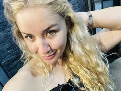 camidollx - female webcam at ImLive