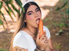 CamiRouxX - blond shemale webcam at xLoveCam