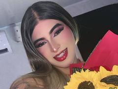 CamiRouxX - blond shemale webcam at xLoveCam