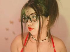CamiWendys - female with brown hair and  big tits webcam at xLoveCam