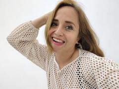 CamilaLux - blond female with  big tits webcam at xLoveCam