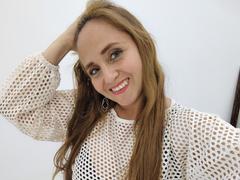 CamilaLux - blond female with  big tits webcam at xLoveCam