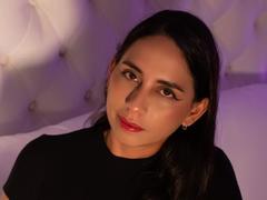 CamilaPorto - female with black hair and  big tits webcam at xLoveCam