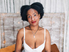 CamilaSandovali - female with brown hair webcam at LiveJasmin