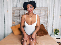 CamilaSandovali - female with brown hair webcam at LiveJasmin