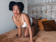 CamilaSandovali - female with brown hair webcam at LiveJasmin