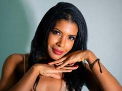 CamilaWest - female with black hair webcam at xLoveCam