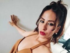 CamillePaulis - female with brown hair webcam at xLoveCam