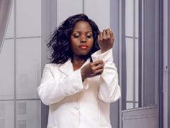 CamiliaWanda from xLoveCam