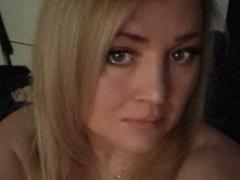 CamilleJazz - female with brown hair and  small tits webcam at xLoveCam