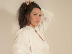 CamilleJuicy - female with black hair and  big tits webcam at xLoveCam