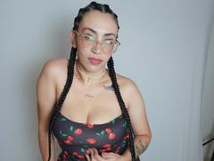 CamilleJuicy from xLoveCam