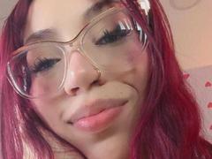 CamilleJuicy - female with black hair and  big tits webcam at xLoveCam