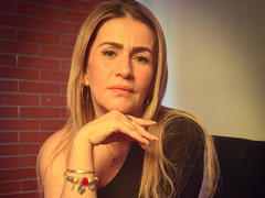 CamilleMullerr - blond female with  big tits webcam at xLoveCam