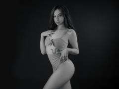 LuDiaz - female with brown hair and  small tits webcam at LiveJasmin