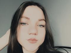 CammieRosalie - female with brown hair and  big tits webcam at xLoveCam