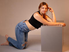 CamyCarter - female with red hair webcam at LiveJasmin