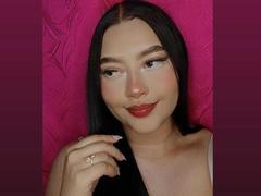 CandasLeroy - female with black hair and  big tits webcam at xLoveCam