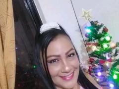 CandelaFoxy - female with black hair and  small tits webcam at xLoveCam