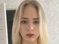 CandiceLothringer - blond female with  big tits webcam at xLoveCam
