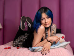 CandiceValo - female with black hair webcam at LiveJasmin