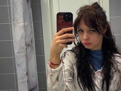 CandisMckneely - female with black hair and  big tits webcam at xLoveCam