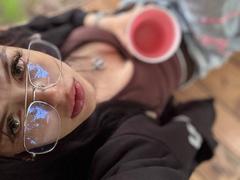 CandisMckneely - female with black hair and  big tits webcam at xLoveCam