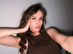 CandyCat-hot - female with brown hair webcam at xLoveCam