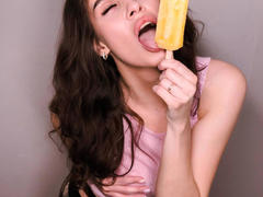 CandyCat-hot - female with brown hair webcam at xLoveCam