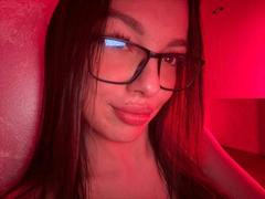 CandyGyrl-hot - female with brown hair webcam at xLoveCam