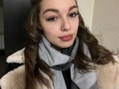 CandyGyrl-hot - female with brown hair webcam at xLoveCam